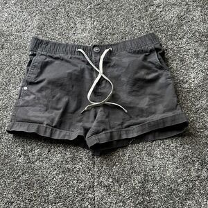 Vuori Shorts Womens M Gray Camouflage Athletic Elastic Waist Pockets Drawstring